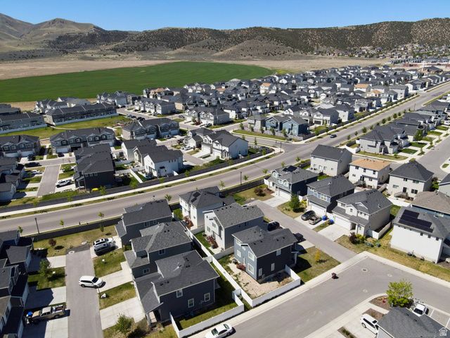 4863 E HIDDEN STEPPE BND, Eagle Mountain, UT 84005