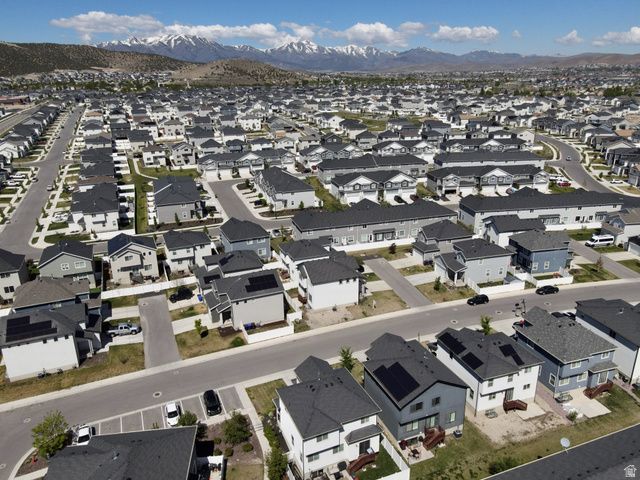 4863 E HIDDEN STEPPE BND, Eagle Mountain, UT 84005