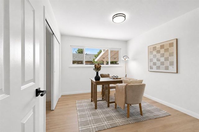 4304 Iowa Ave, Sacramento, CA 95824