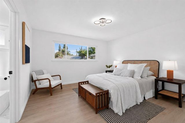 4304 Iowa Ave, Sacramento, CA 95824