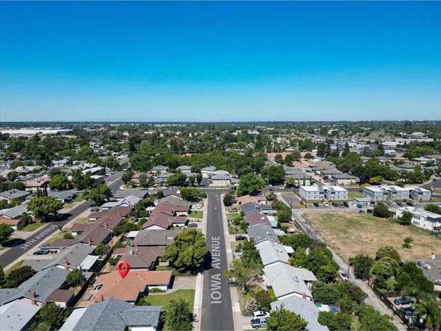 4304 Iowa Ave, Sacramento, CA 95824