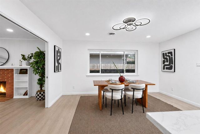 4304 Iowa Ave, Sacramento, CA 95824