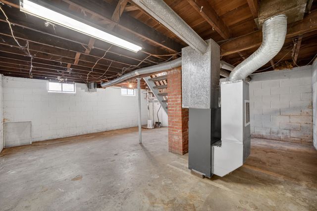 4754 NE 27th Court, Des Moines, IA 50317