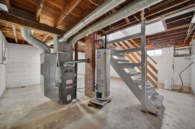 4754 NE 27th Court, Des Moines, IA 50317