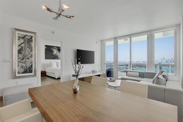 540 W Ave 2112 2112, Miami Beach, FL 33139