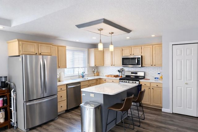 4504 ROYAL LYTHAM DR, Columbia, MO 65203