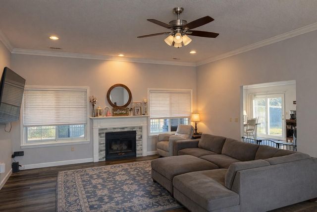 4504 ROYAL LYTHAM DR, Columbia, MO 65203