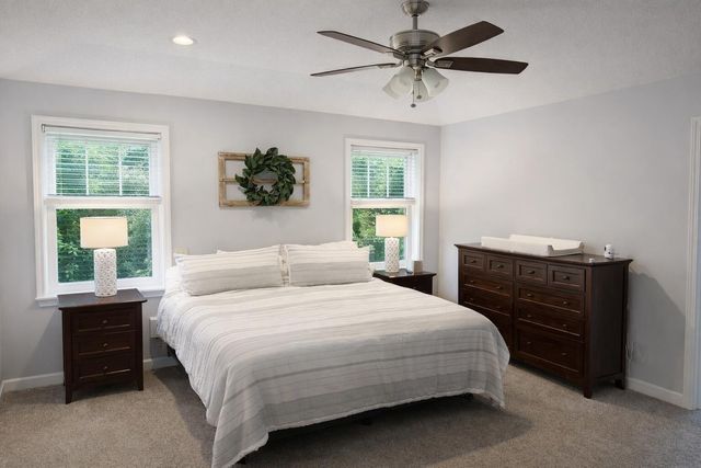 4504 ROYAL LYTHAM DR, Columbia, MO 65203