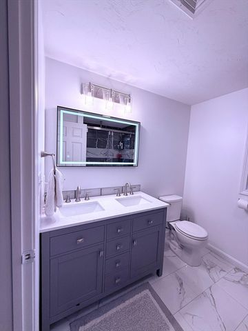 7 Park Ave, Plymouth, MA 02360