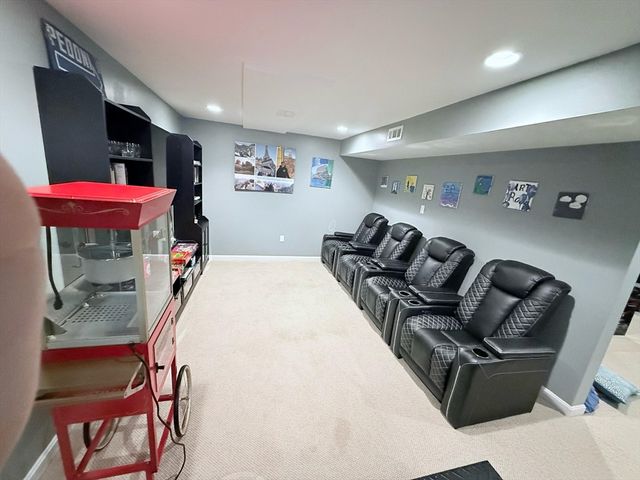 7 Park Ave, Plymouth, MA 02360