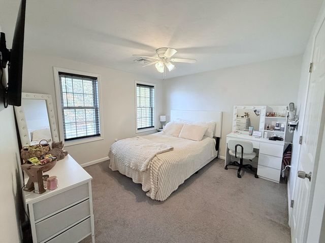 7 Park Ave, Plymouth, MA 02360