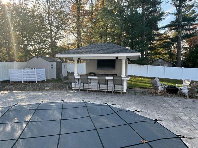 7 Park Ave, Plymouth, MA 02360