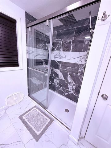 7 Park Ave, Plymouth, MA 02360