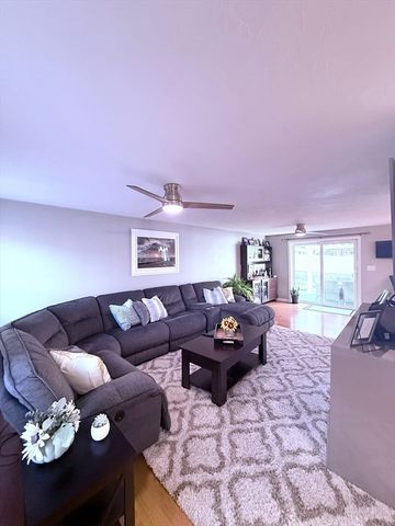 7 Park Ave, Plymouth, MA 02360