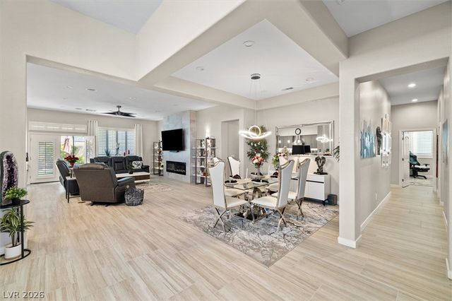 327 Quiet Harbor Drive, Henderson, NV 89052
