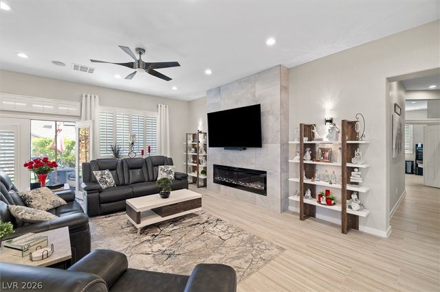 327 Quiet Harbor Drive, Henderson, NV 89052