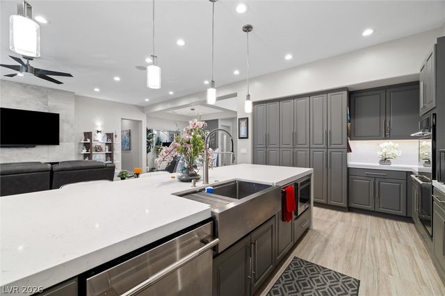 327 Quiet Harbor Drive, Henderson, NV 89052