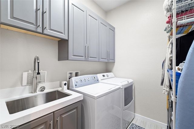 327 Quiet Harbor Drive, Henderson, NV 89052