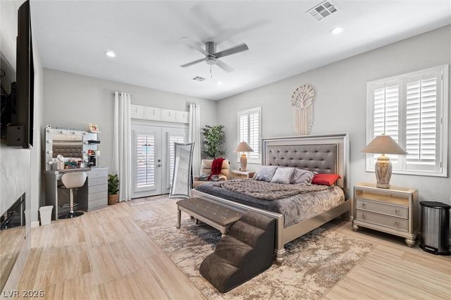 327 Quiet Harbor Drive, Henderson, NV 89052
