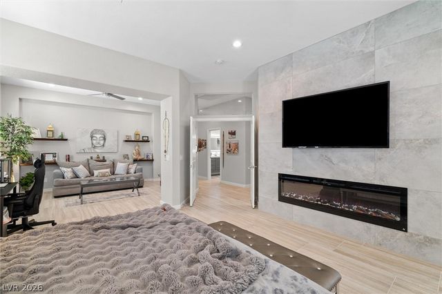 327 Quiet Harbor Drive, Henderson, NV 89052