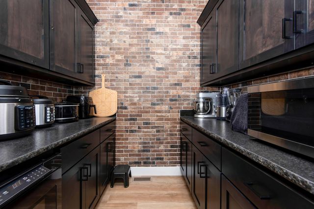 1837 E Cobblestone Drive, Ozark, MO 65721