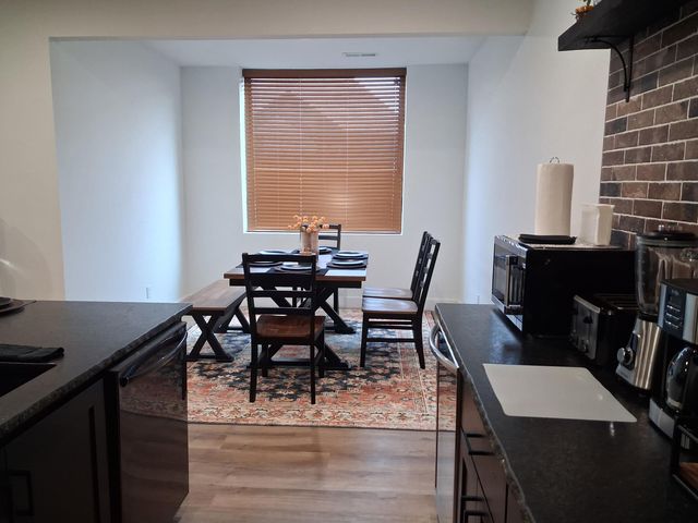 1837 E Cobblestone Drive, Ozark, MO 65721