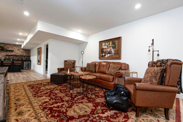 1837 E Cobblestone Drive, Ozark, MO 65721