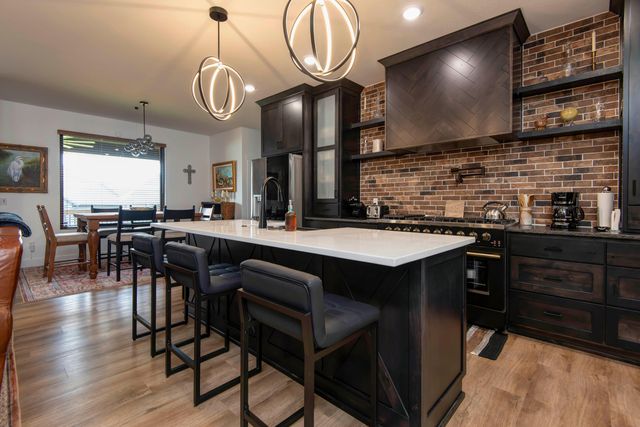 1837 E Cobblestone Drive, Ozark, MO 65721