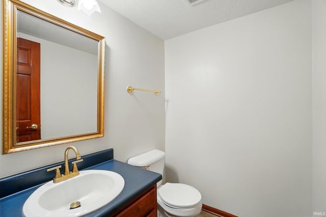 611 Big Valley Court, Huntertown, IN 46748