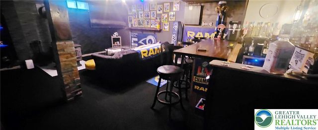 525 Black Oak Drive, Pocono Twp, PA 18372