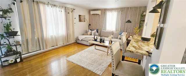 525 Black Oak Drive, Pocono Twp, PA 18372