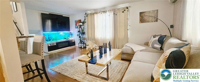 525 Black Oak Drive, Pocono Twp, PA 18372