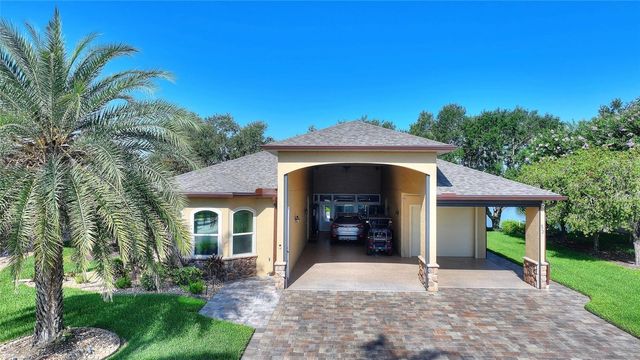 492 MEANDERING WAY, Polk City, FL 33868