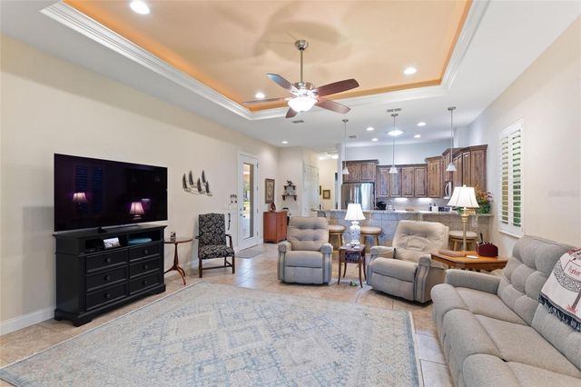 492 MEANDERING WAY, Polk City, FL 33868