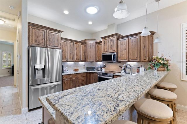 492 MEANDERING WAY, Polk City, FL 33868