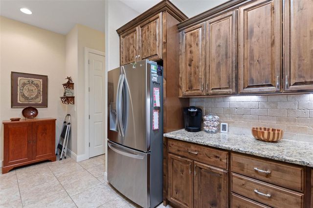 492 MEANDERING WAY, Polk City, FL 33868
