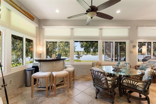 492 MEANDERING WAY, Polk City, FL 33868