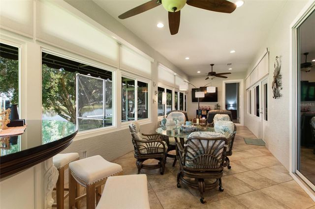 492 MEANDERING WAY, Polk City, FL 33868