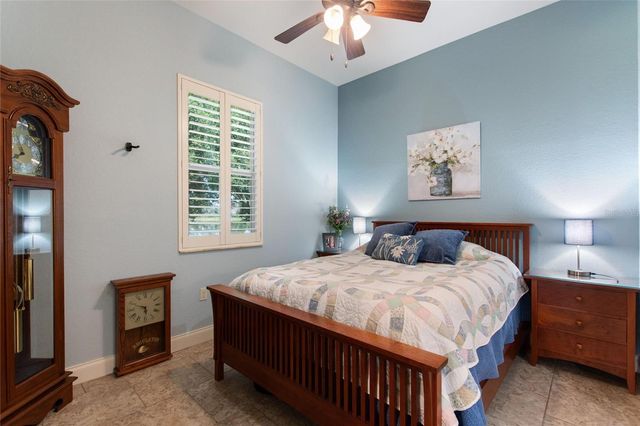 492 MEANDERING WAY, Polk City, FL 33868