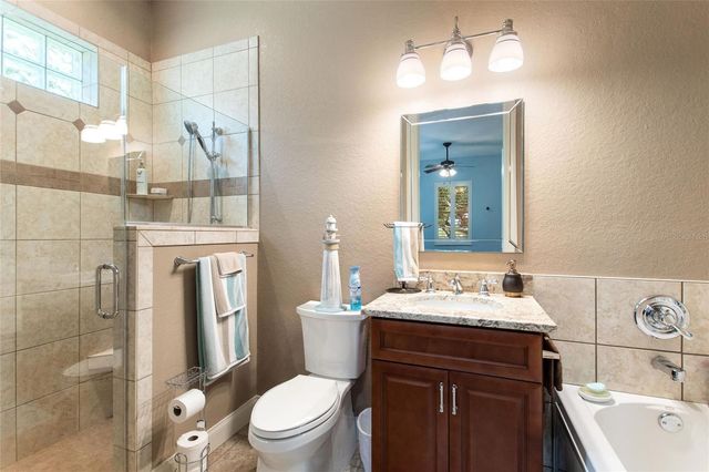 492 MEANDERING WAY, Polk City, FL 33868