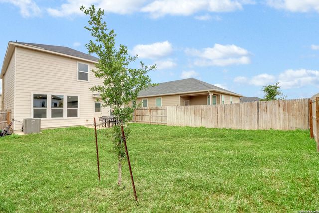 547 DEER CREST DR, New Braunfels, TX 78130