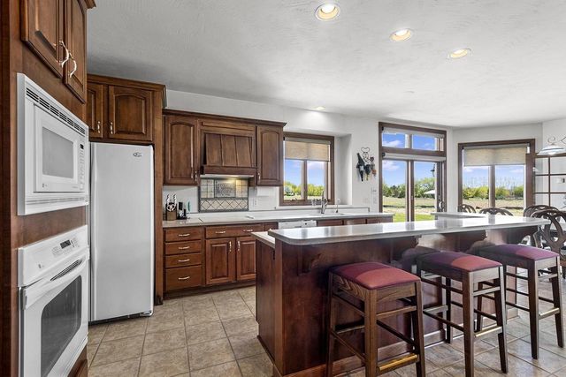 W7415 RIDGETOP DRIVE, Neenah, WI 54956