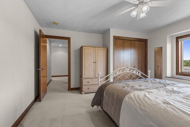 W7415 RIDGETOP DRIVE, Neenah, WI 54956