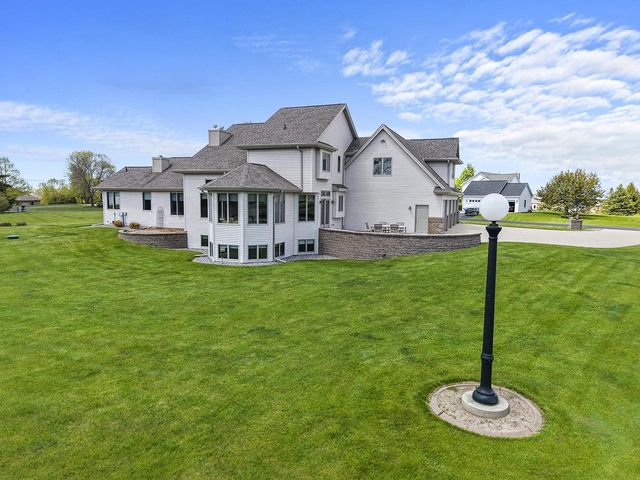 W7415 RIDGETOP DRIVE, Neenah, WI 54956