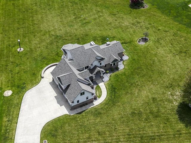 W7415 RIDGETOP DRIVE, Neenah, WI 54956