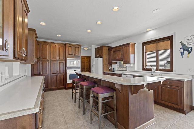 W7415 RIDGETOP DRIVE, Neenah, WI 54956