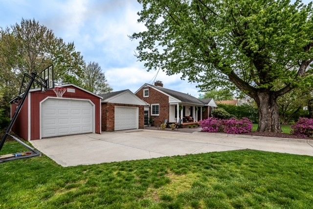 107 Cedar Rd, Center Twp, PA 16001