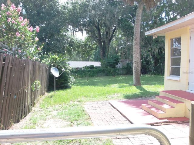 320 N RHODES STREET, Mount Dora, FL 32757