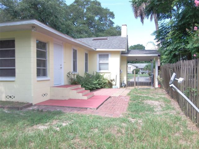 320 N RHODES STREET, Mount Dora, FL 32757