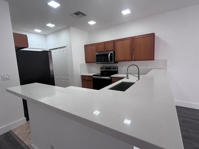3904 Sabal Way, Fort Pierce, FL 34981